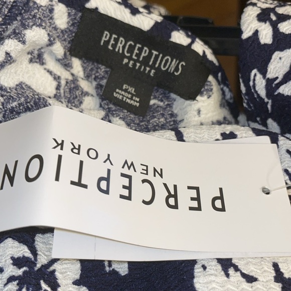 Perceptions Navy White Floral Dress (Bust 40”-42”
Waist 40”Length 36”) - Picture 7 of 7